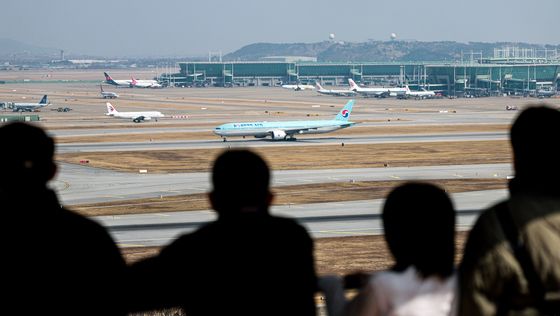 국제유가 상승세에 덩달아 오르는 유류할증료