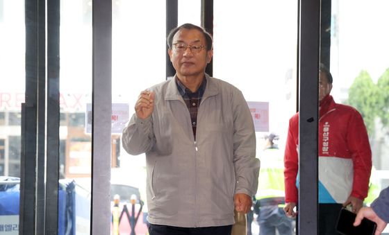 국민의힘 공관위원장 사퇴 철회한 이정현