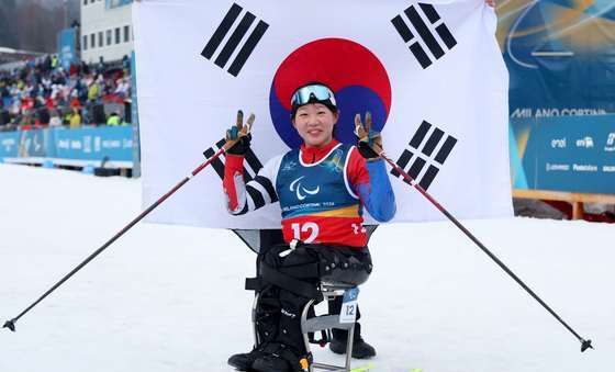 19세 김윤지, 또 금메달 추가