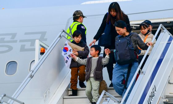 중동 체류 국민 등 211명 무사 귀환