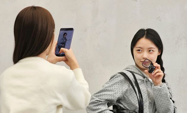 삼성전자, '갤럭시 버즈 커스텀 랩' 오픈