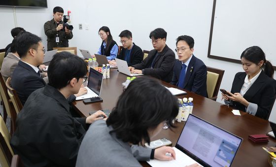 의료개혁 기자간담회하는 박주민