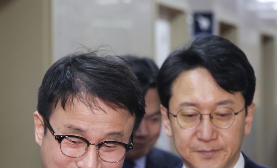 '국정조사 논의' 의장실 향하는 한병도·천준호