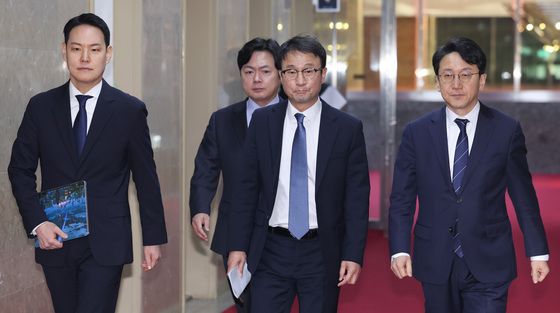 국정조사 논의 위해 의장실 향하는 한병도