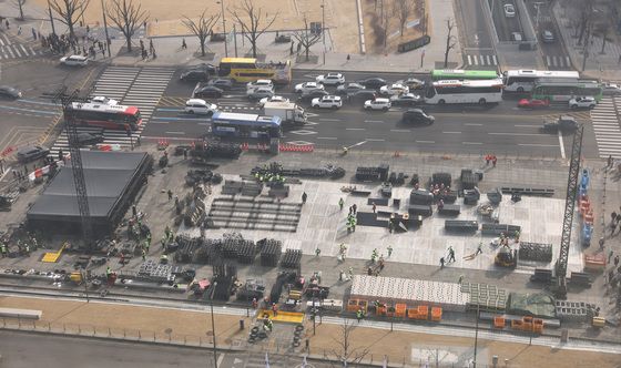 광화문광장에 설치되는 BTS 컴백 공연 무대