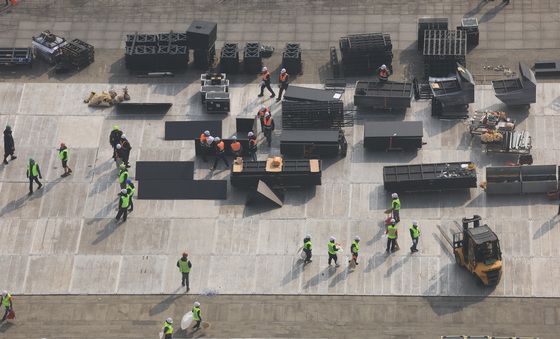 광화문광장에 설치되는 BTS 컴백 공연 무대