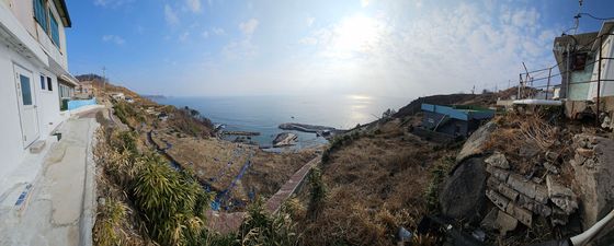 영덕 산불 1년, 텅빈 따개비 마을