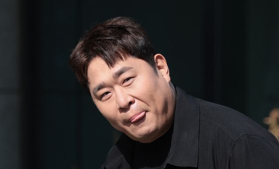 문세윤, 수줍은 인사