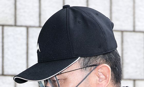 '내란 중요임무종사 혐의' 곽종근 전 사령관 첫 공판