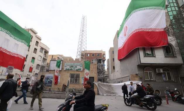 [포토] 테헤란 건물들 덮은 이란 국기