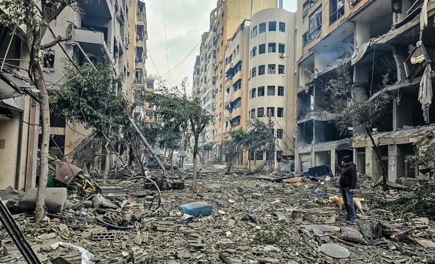 [포토] '산책하던 도시가 이렇게'…베이루트의 건물 잔해