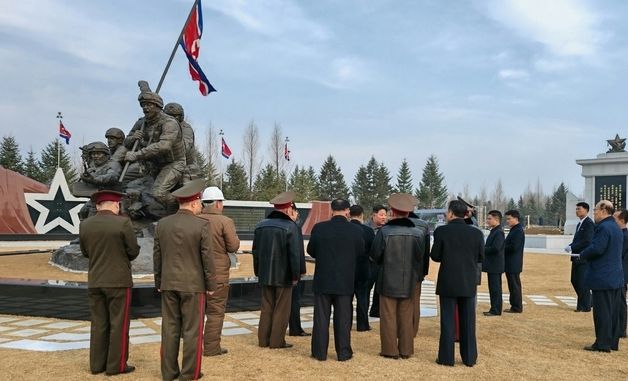 김정은, 해외군사작전 전투위훈기념관 건설 현장 찾아