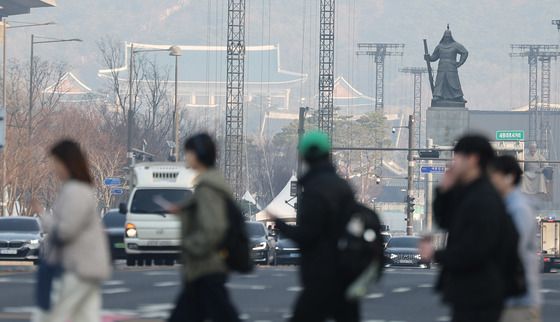 서울 미세먼지 비상저감조치…공공 차량 2부제 시행