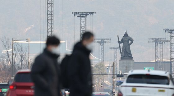 미세먼지 '나쁨'…"마스크 챙기세요"