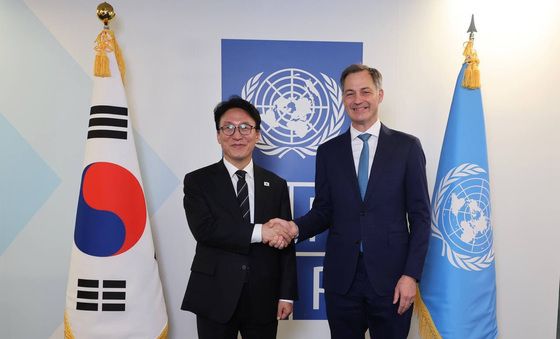 김민석 총리, 알렉산더 더크루 UNDP 총재 면담
