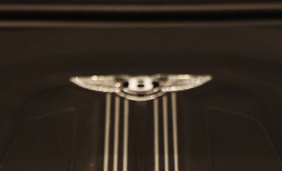 '더 뉴 벤테이가 스피드'의 강력한 V8 심장