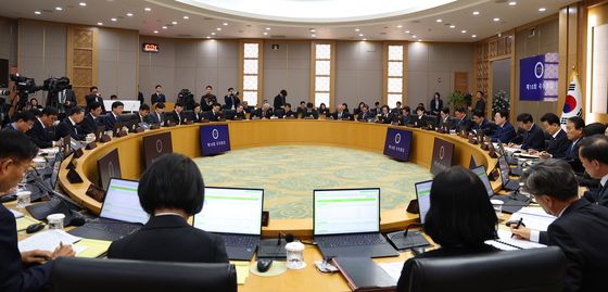 국무회의 발언하는 이재명 대통령