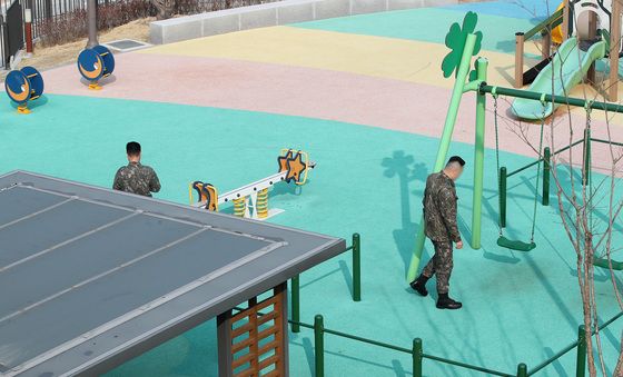 대구 초등생 '탄두 의심 물체'에 부상, 놀이터 현장 조사하는 軍 당국