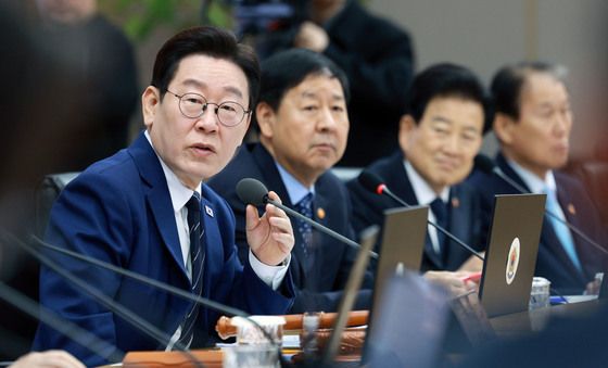 이재명 대통령, 국무회의 주재