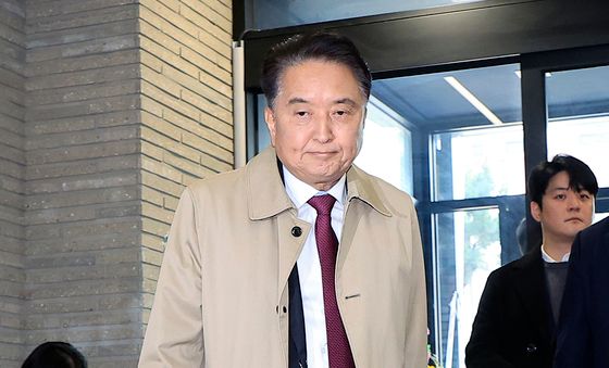 김영환 '정치적 야합'