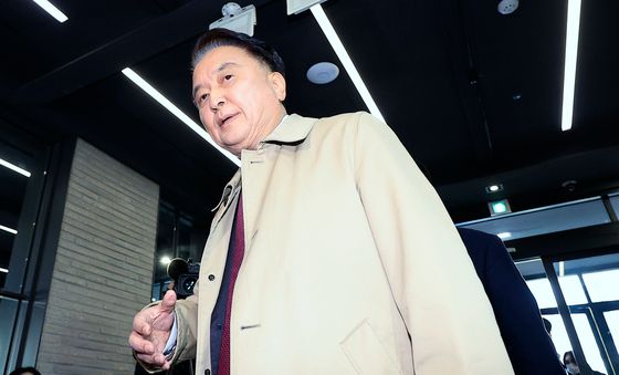 김영환 "보이지 않는 손의 정체, 국민 앞에 밝혀야"