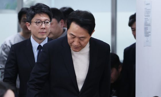 인사하는 오세훈 시장