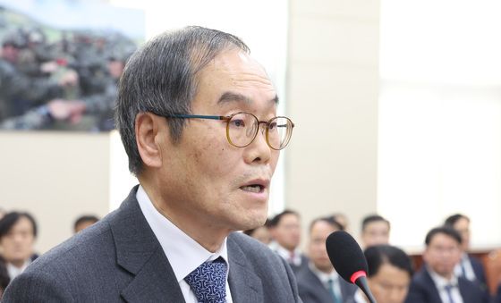 업무보고하는 이용철 방위사업청장