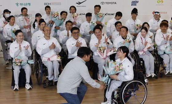 김윤지, MVP 선정