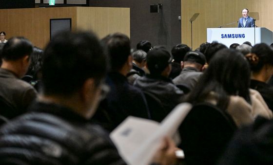 주주총회서 인사말 하는 전영현 부회장