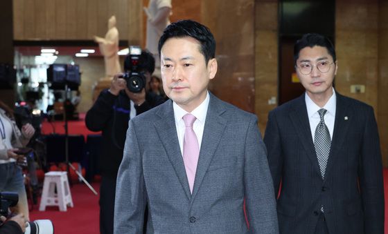 등청하는 장동혁 대표