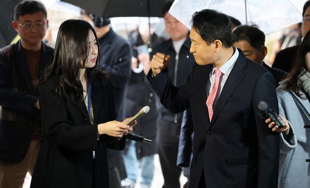 정치자금법위반 2차 공판 출석하는 오세훈 시장