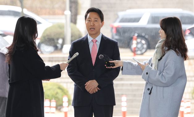 오세훈 시장, 정치자금법위반 2차 공판 출석