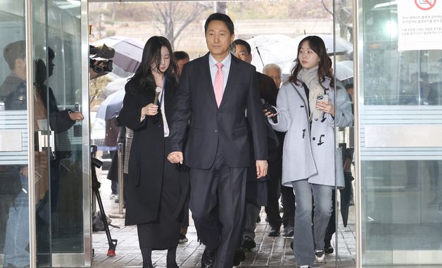 오세훈 시장, 정치자금법위반 2차 공판 출석