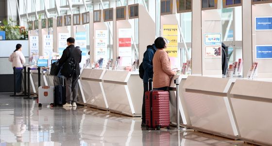 중동 경유편 중단·유류할증료 인상, 비상 걸린 여행업계