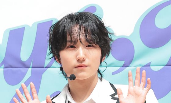 엠비오 승상, 왕자님 손 인사