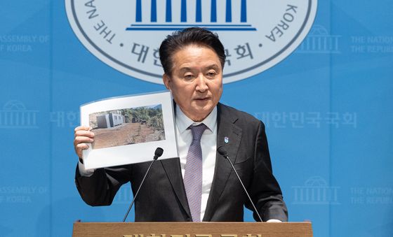 김영환 충북지사 '어떤 경우에도 출마'