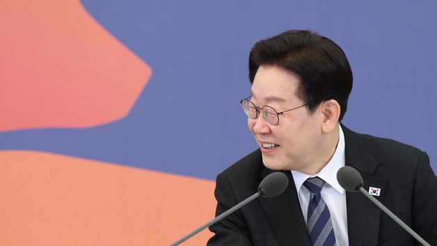 이재명 대통령, 자본시장 안정과 정상화 간담회