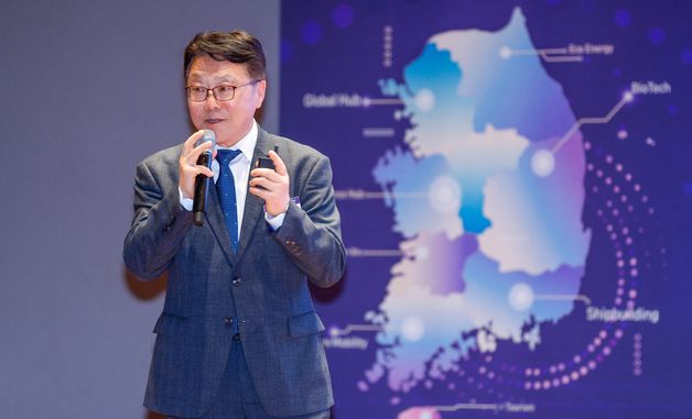 특별강연하는 정의경 국토도시실장