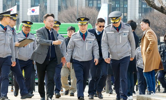 박정보 서울경찰청장, BTS 공연 앞두고 광화문광장 현장점검