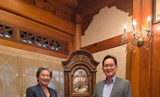 기념촬영하는 이재용 회장과 리사 수 AMD 최고경영자