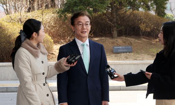 합수본 출석하는 전재수 의원