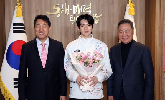 서울시청 선수단 격려 나선 오세훈