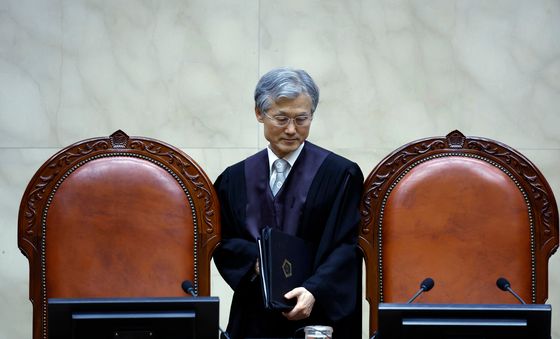 조희대 대법원장, 전원합의체 선고 입장