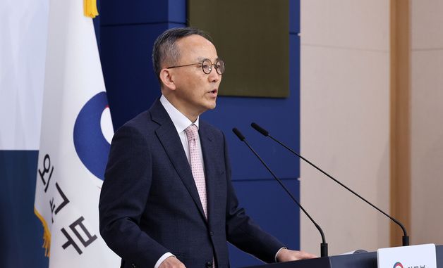 정례브리핑하는 박일 외교부 대변인