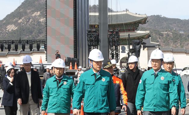 BTS 공연 무대시설 점검하는 오세훈 시장