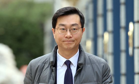 장경태, 성추행 의혹 심의위 출석