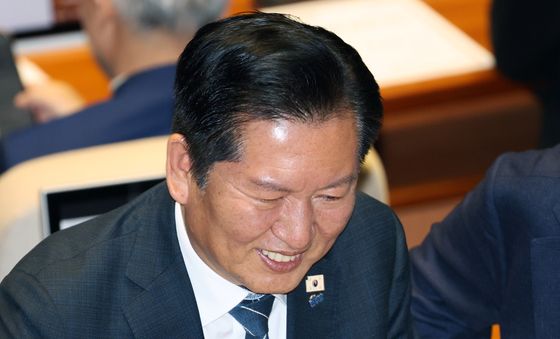 밝은 표정의 정청래 대표