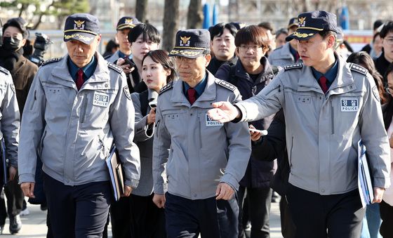 BTS 무대 현장점검 나선 유재성 경찰청장 직무대행