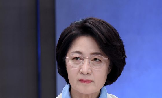 경기도지사 토론회 참석한 추미애 의원