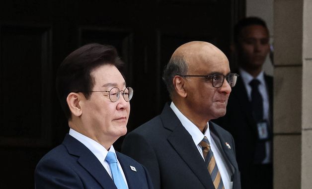 공식환영식 국민의례 하는 이재명 대통령